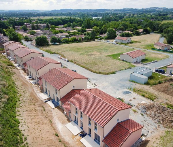 vue drone des 11 villas "Les Jardins de Puech Armand" à Castelnau de Lévis